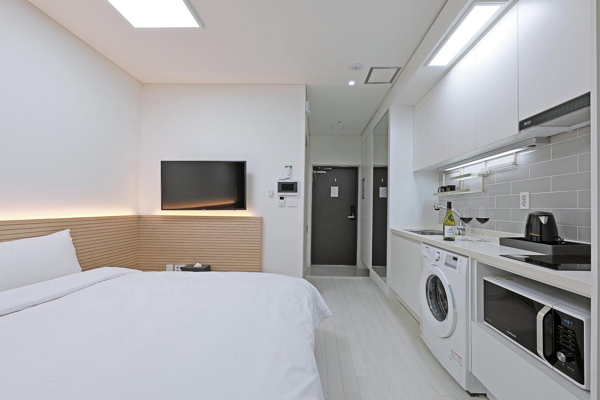 סוקצ'ו World Sky Residence Hotel מראה חיצוני תמונה