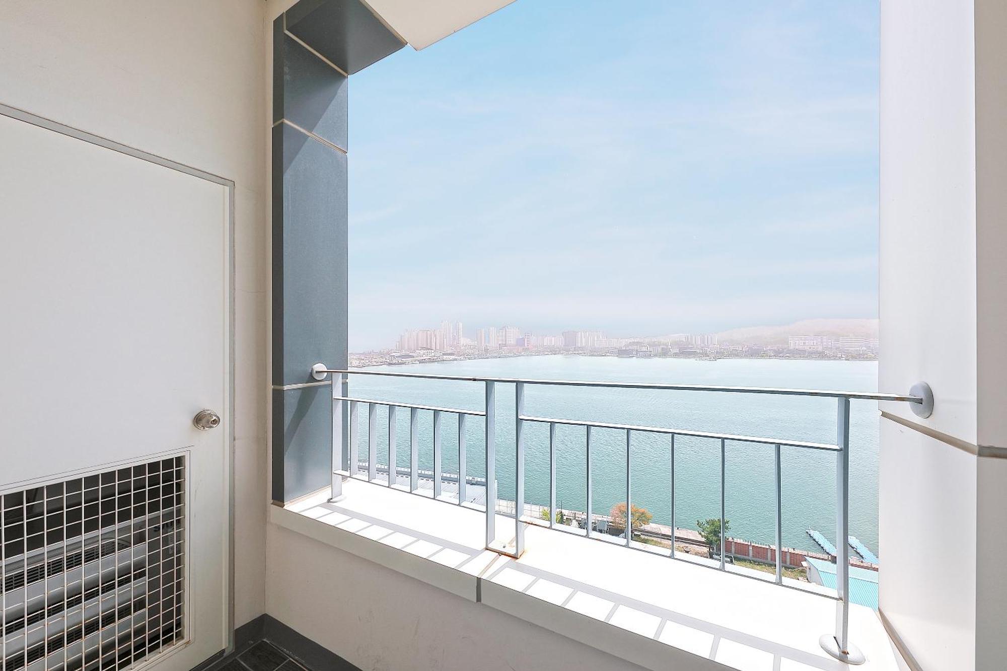 סוקצ'ו World Sky Residence Hotel מראה חיצוני תמונה