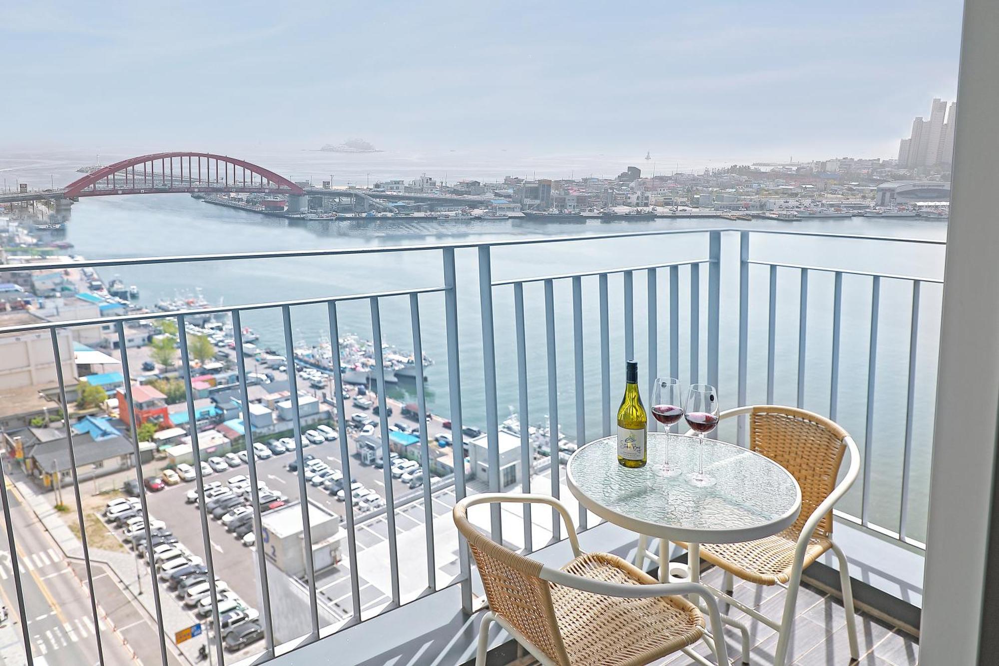 סוקצ'ו World Sky Residence Hotel מראה חיצוני תמונה