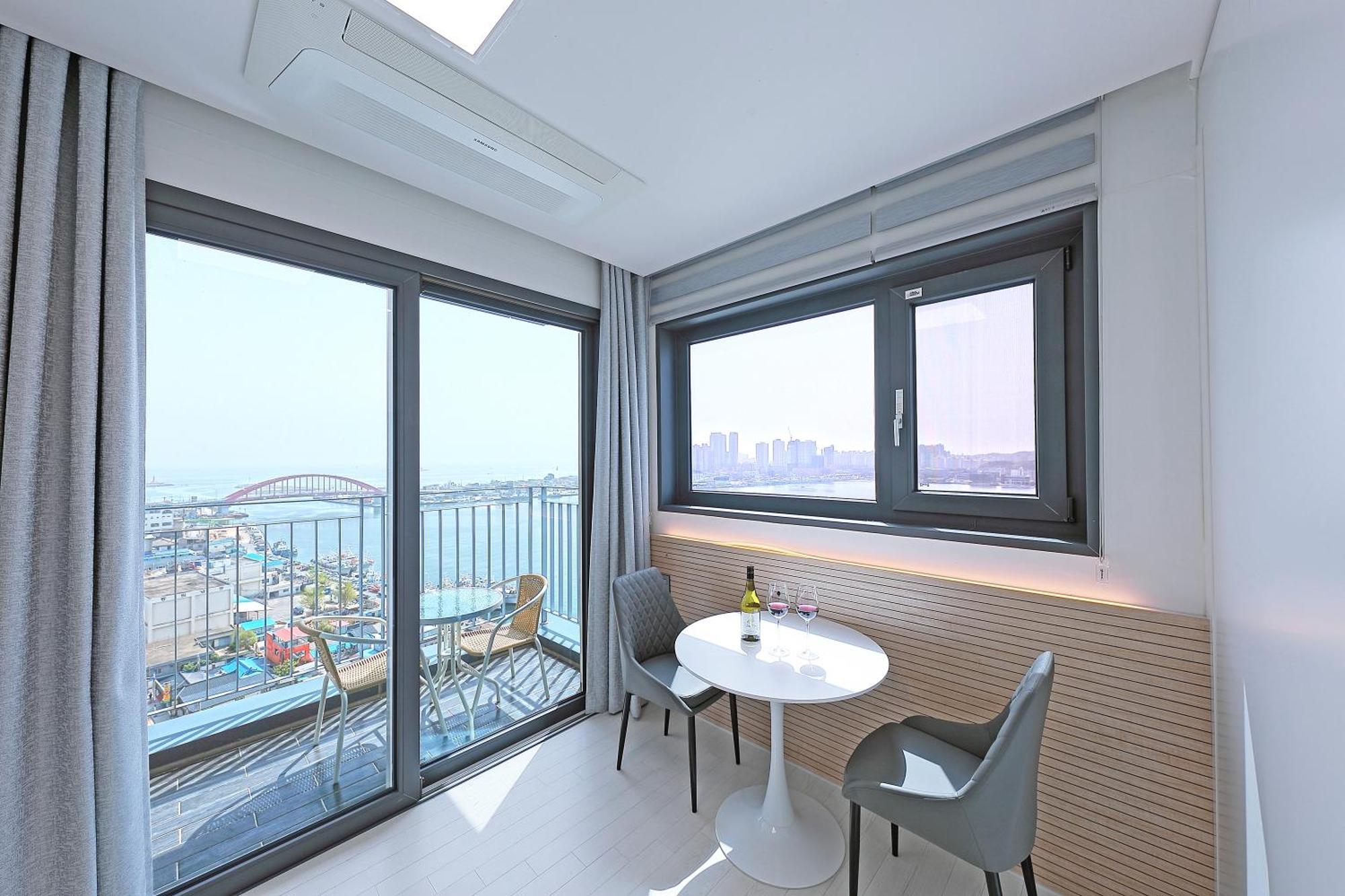 סוקצ'ו World Sky Residence Hotel מראה חיצוני תמונה