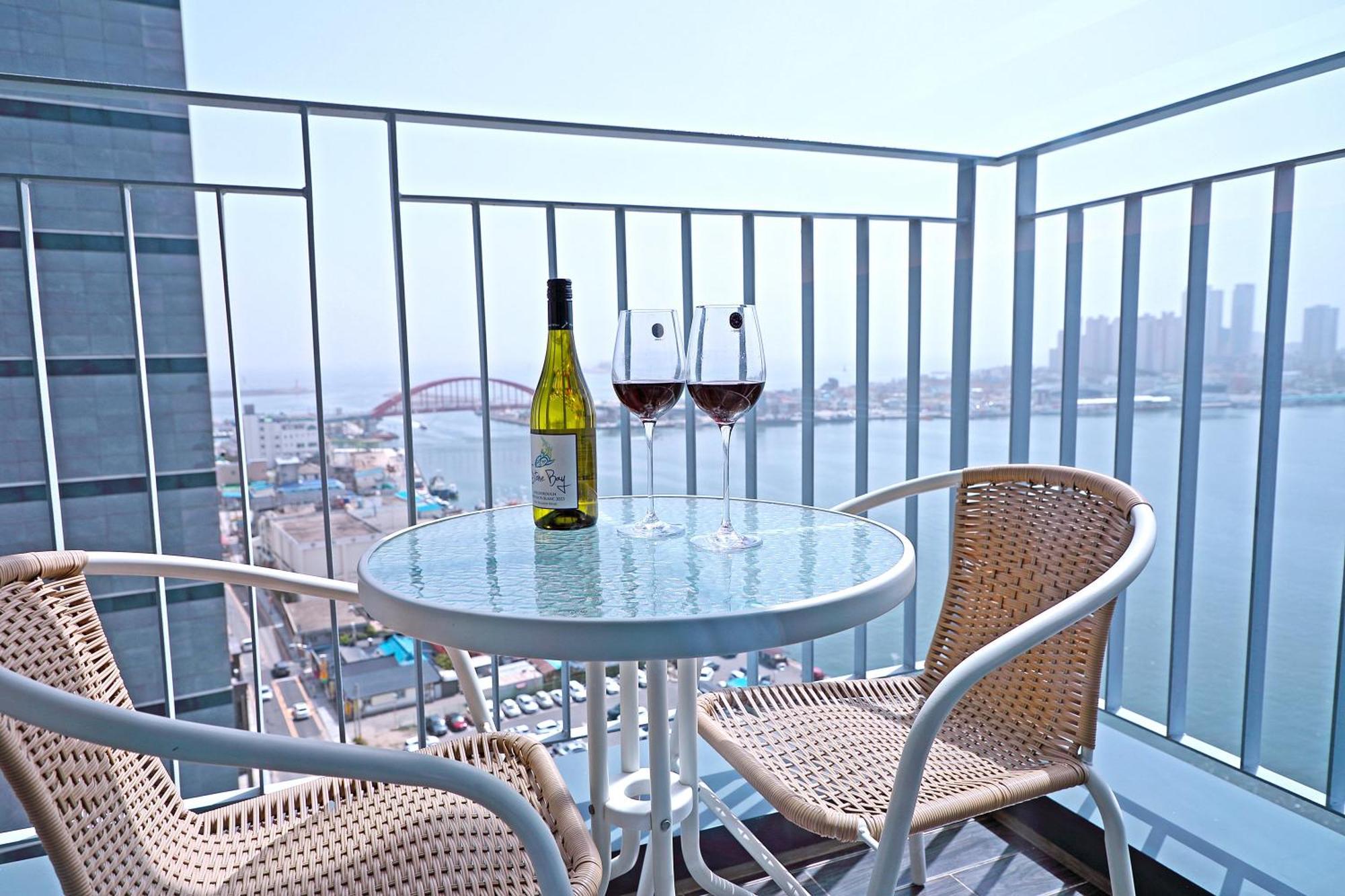 סוקצ'ו World Sky Residence Hotel מראה חיצוני תמונה