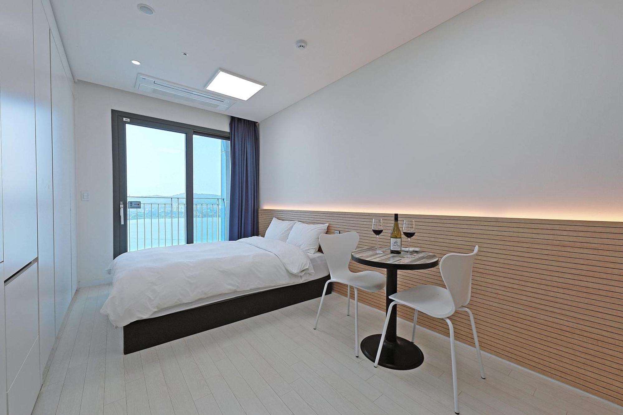 סוקצ'ו World Sky Residence Hotel מראה חיצוני תמונה